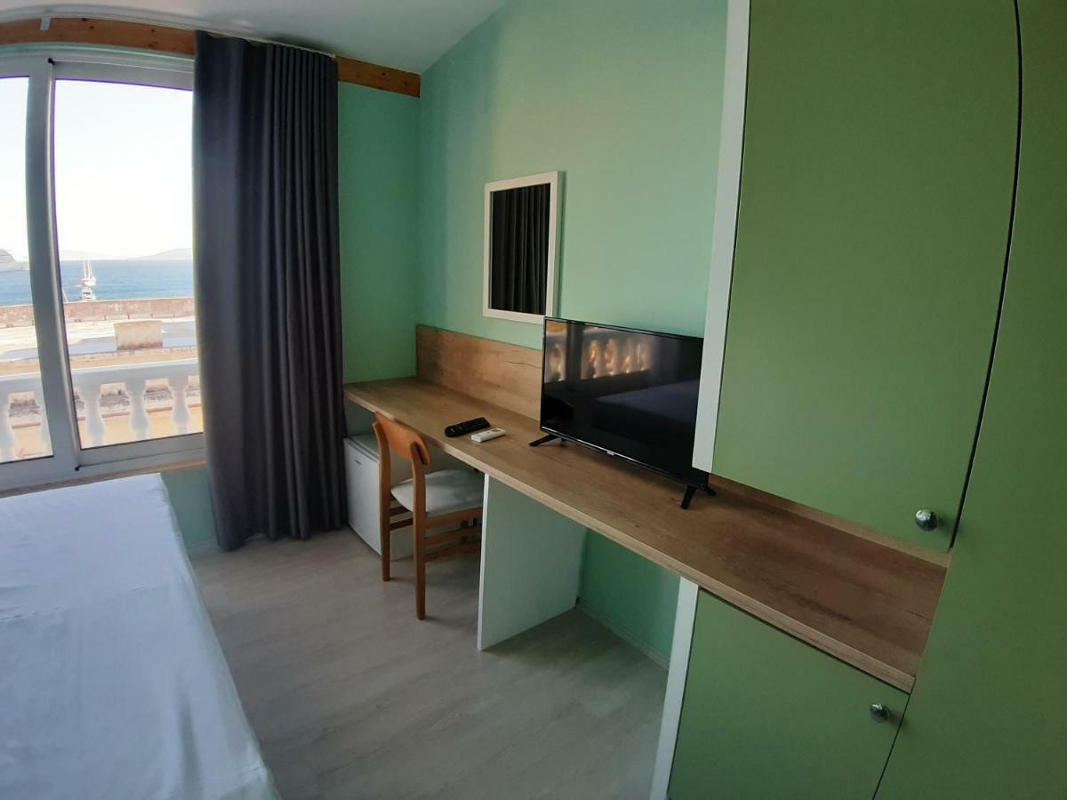 Bistrica Hotel Sarandë Exteriör bild