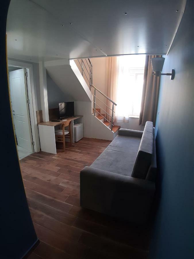 Bistrica Hotel Sarandë Exteriör bild
