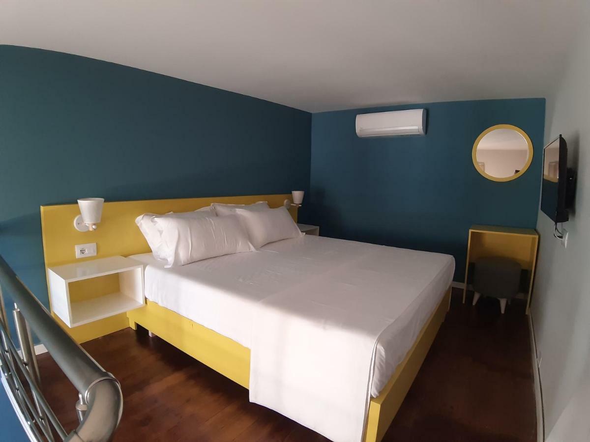 Bistrica Hotel Sarandë Exteriör bild