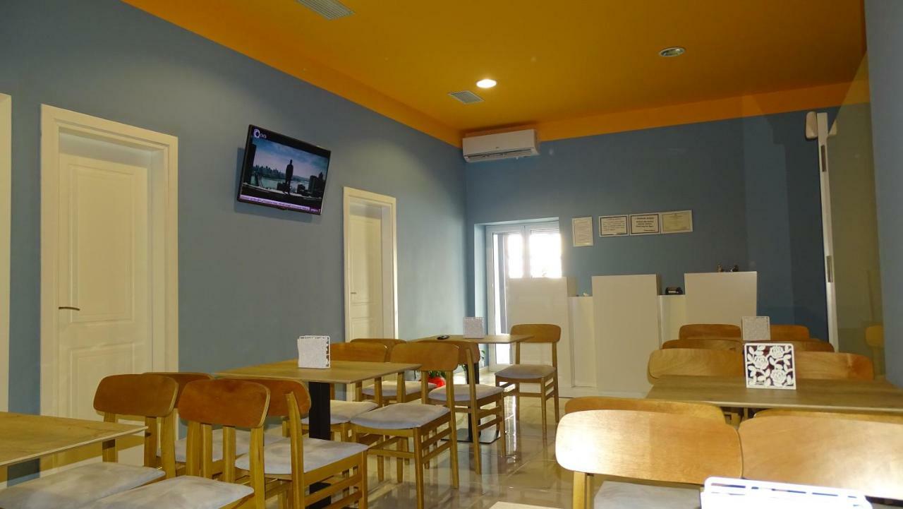 Bistrica Hotel Sarandë Exteriör bild