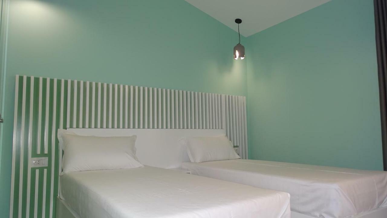 Bistrica Hotel Sarandë Exteriör bild