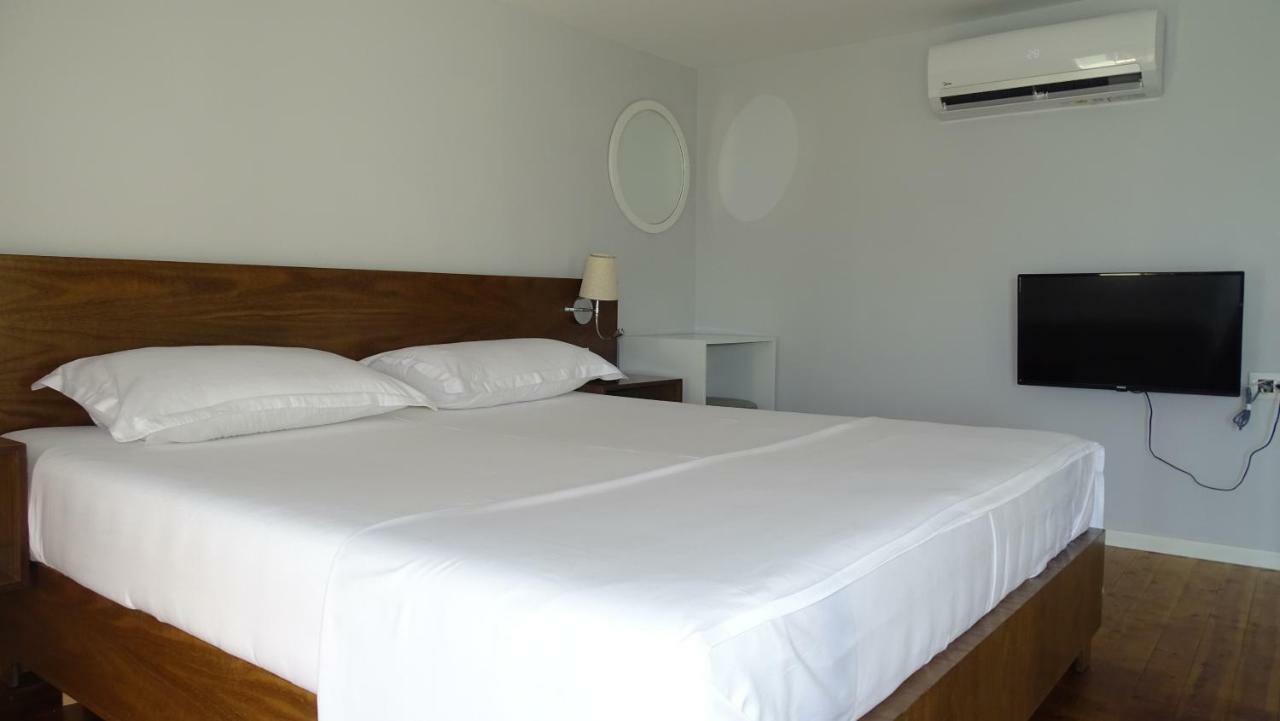 Bistrica Hotel Sarandë Exteriör bild