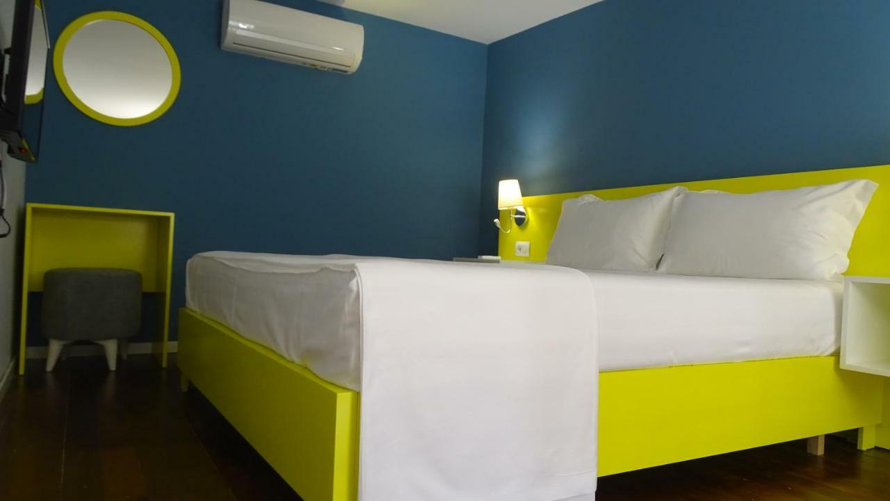 Bistrica Hotel Sarandë Exteriör bild