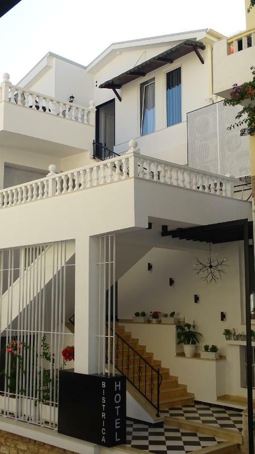 Bistrica Hotel Sarandë Exteriör bild