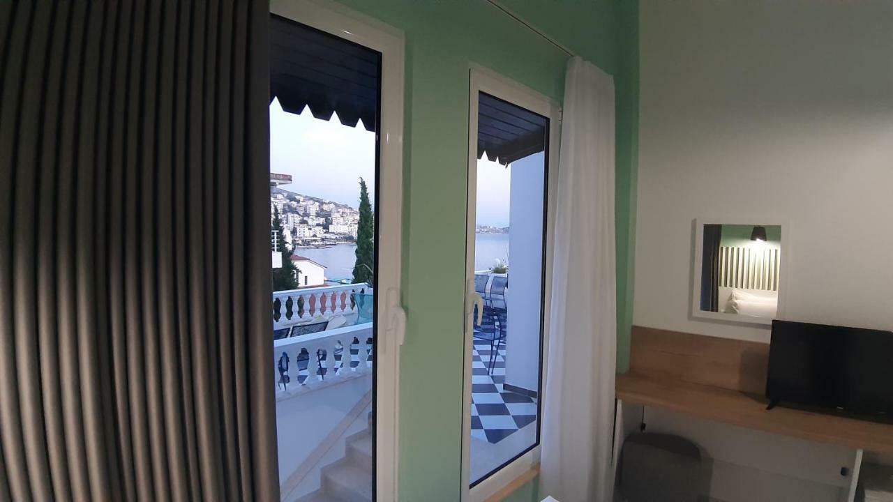 Bistrica Hotel Sarandë Exteriör bild