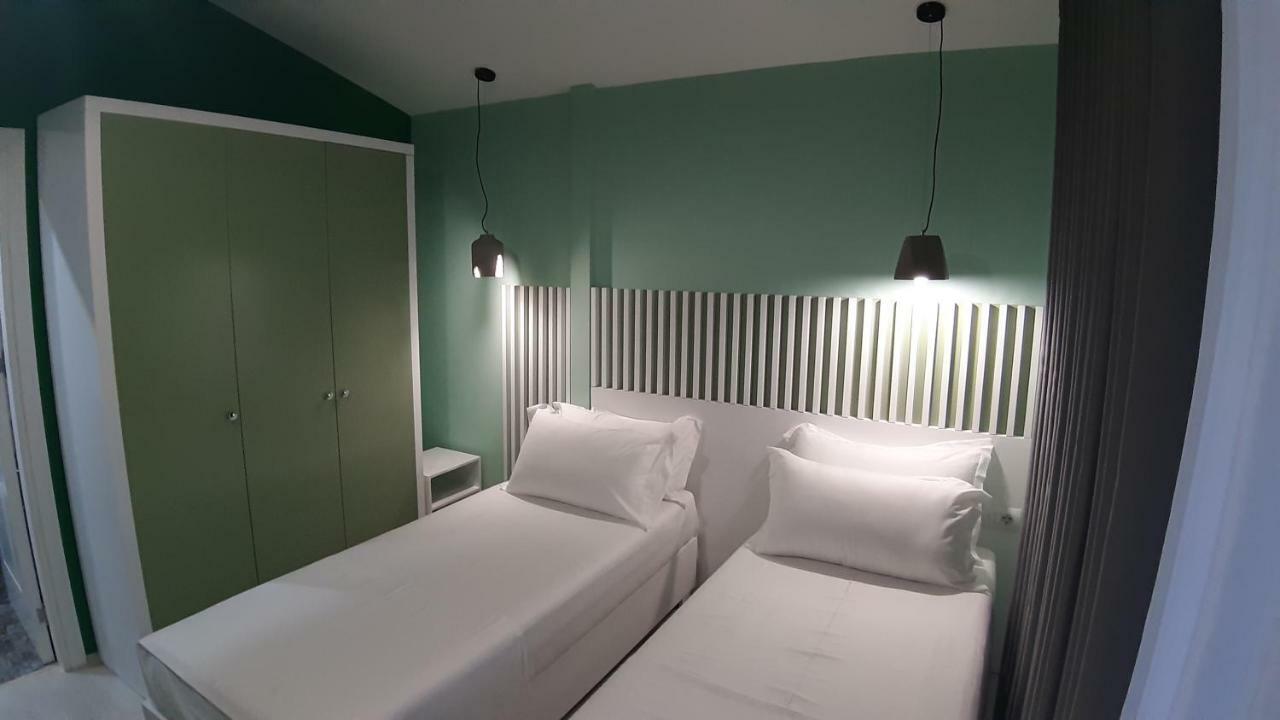 Bistrica Hotel Sarandë Exteriör bild